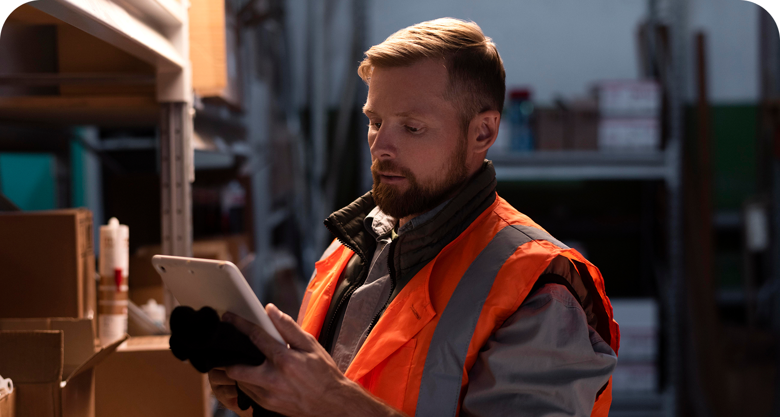 Port worker using a tablet